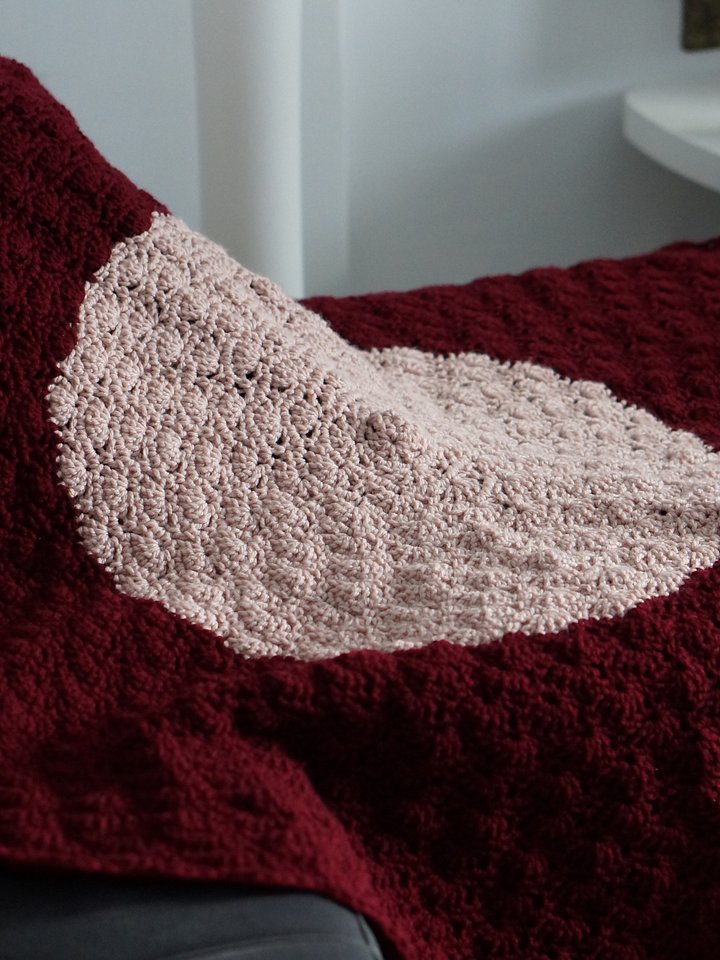Shell stitch round blanket pdf pattern product image (1)