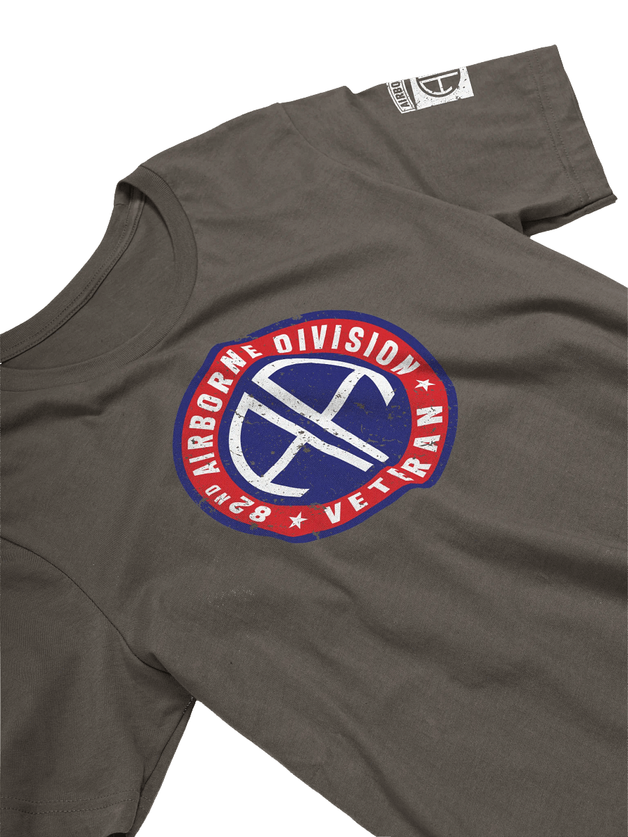 82nd Airborne Division - All American "Veteran" T-Shirt product image (16)