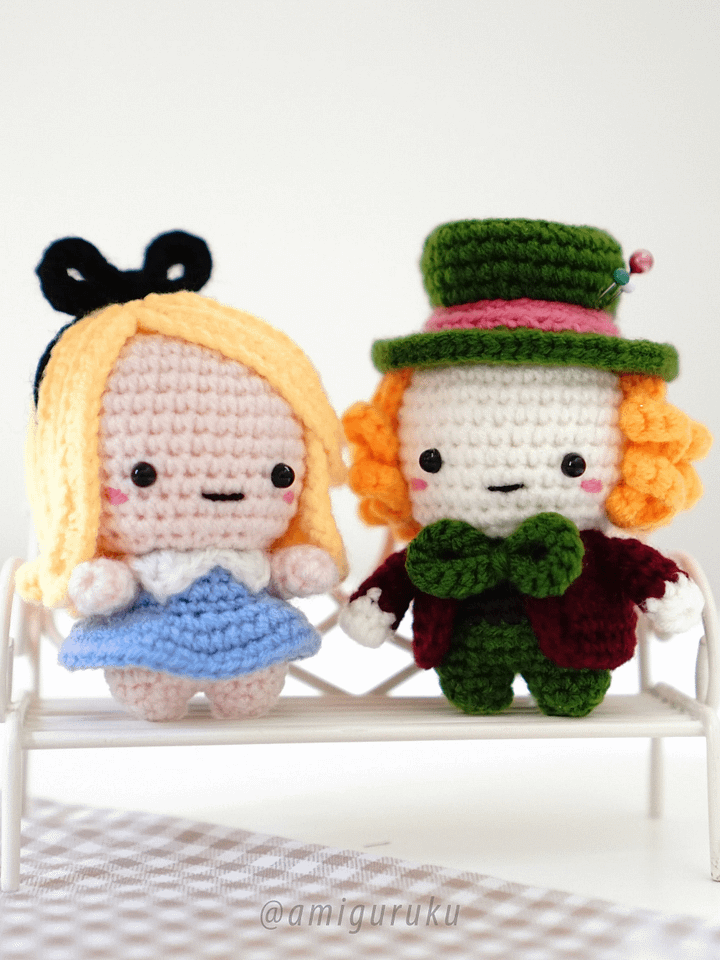 Alice and Mad Hatter - PDF Pattern product image (1)