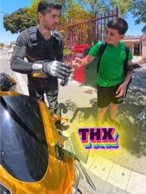 Replying to @Adrian📞  Tiktok trolling? 🧐🦇 #bikertok #bikerlife #motovlog #reaction #prank 
