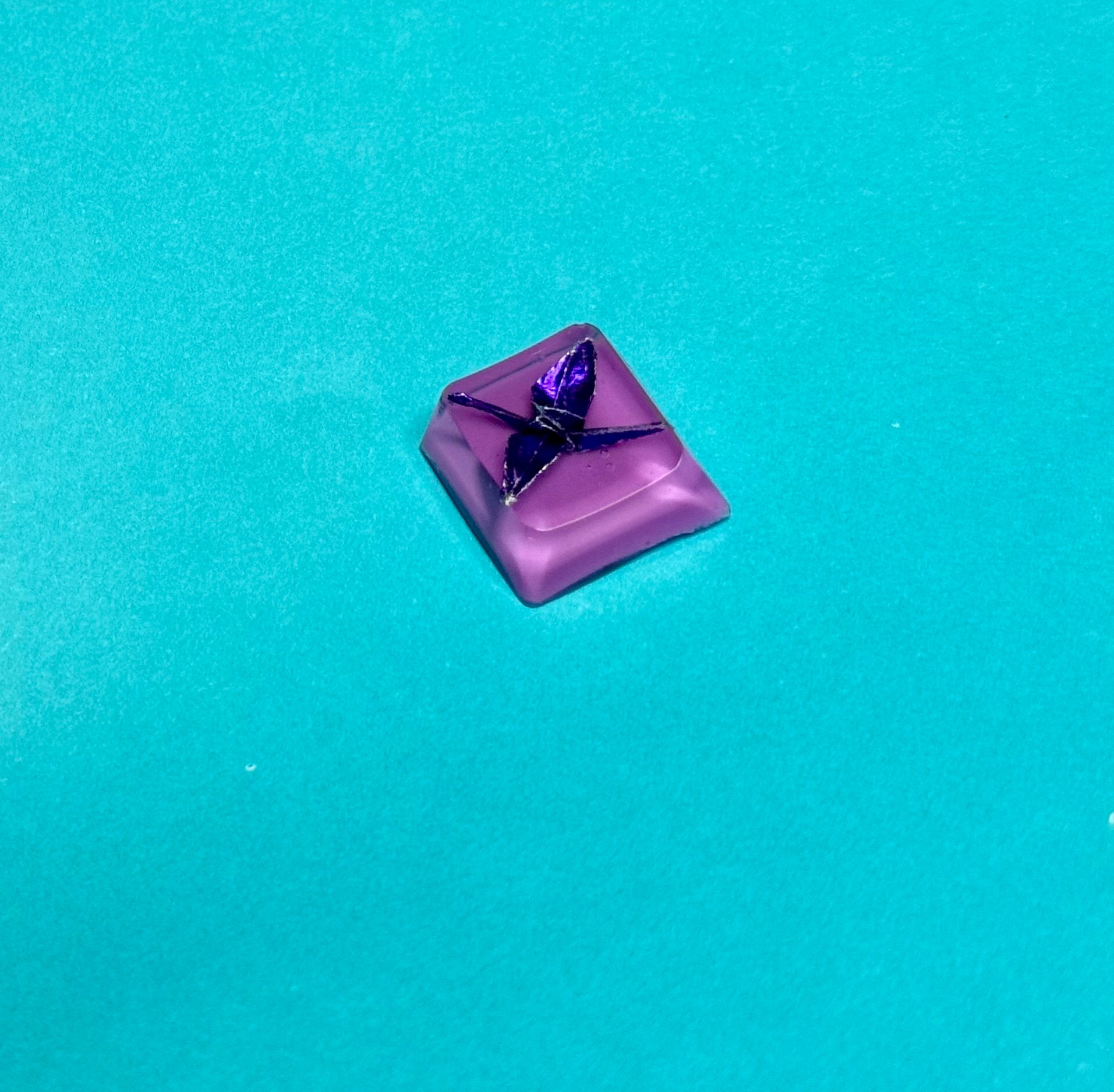 [Pre-Order] Crane Keycap Pin product image (2)