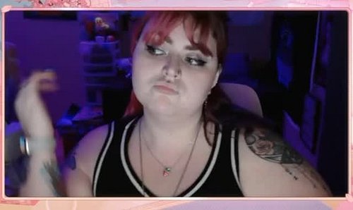 the earrings are very near and dear to me.

#streamer #videogames #twitch #yt #youtuber