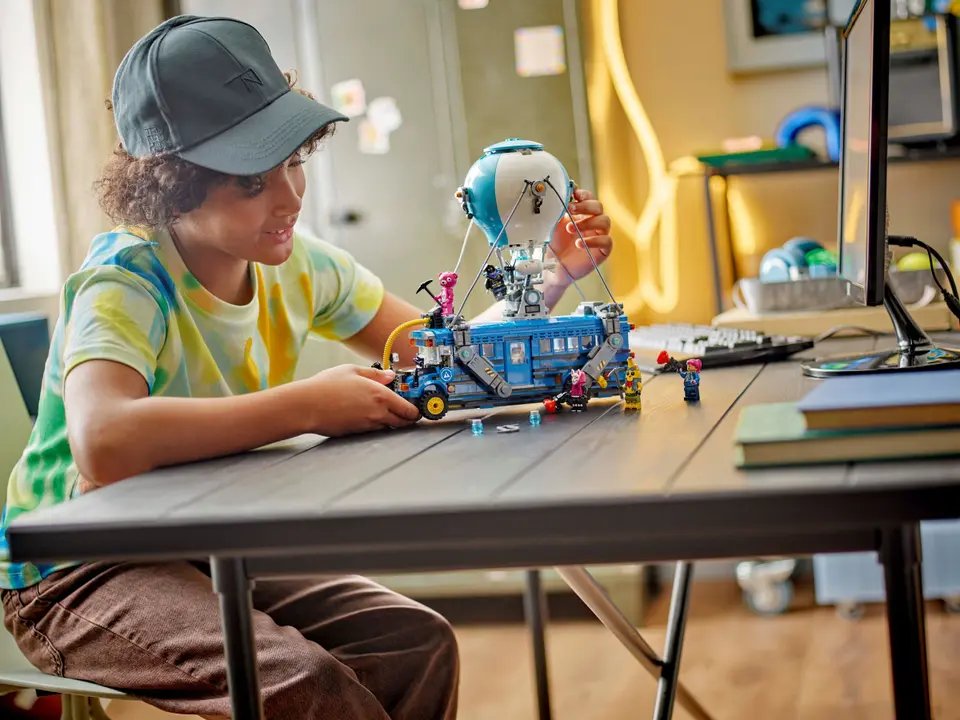 LEGO Fortnite Battle Bus product image (6)