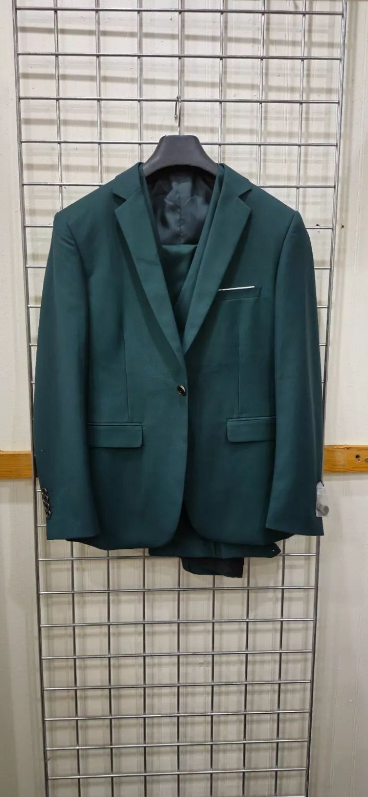 Large Hunter Green Mens Suit with Vest product image (1)