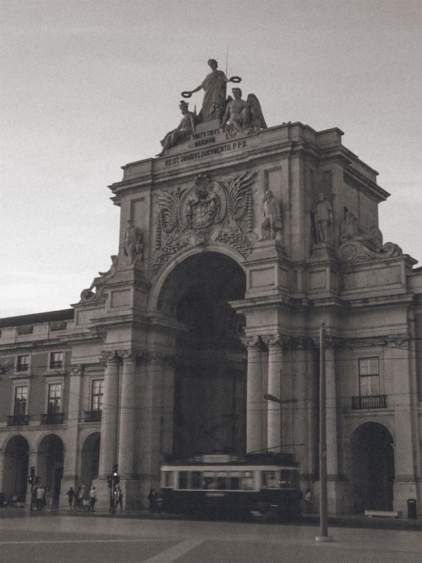 Arco da Rua Augusta - Black & White Photo product image (1)