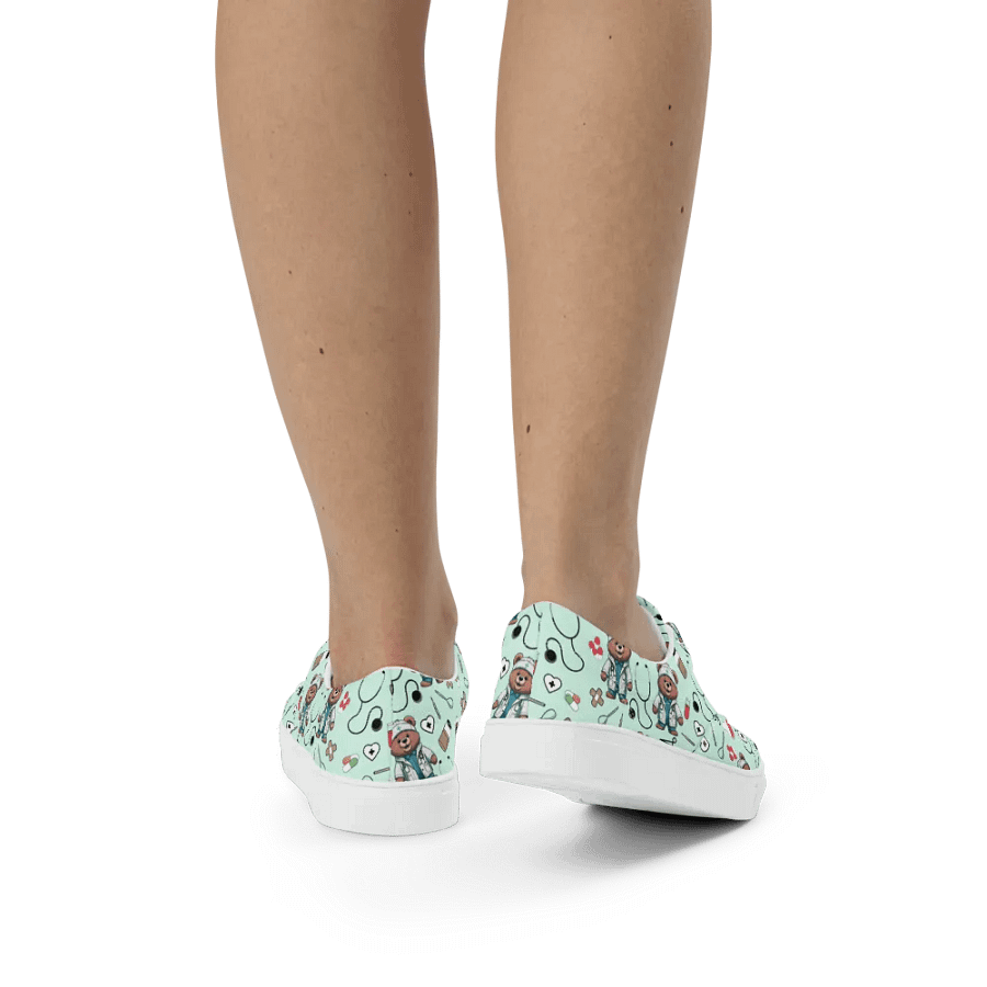 Cute Medical Bears Lace-up Canvas Shoes (Green) product image (3)