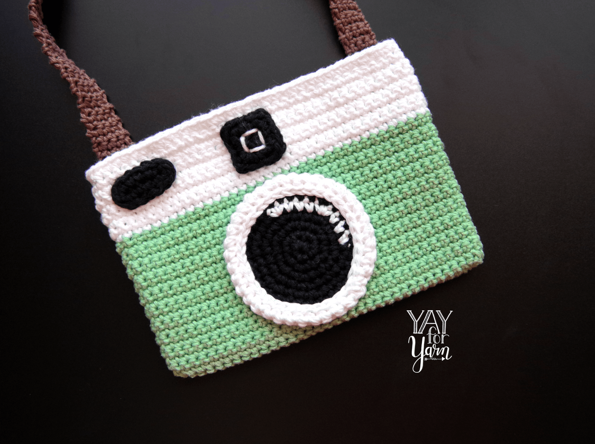 Vintage Camera Purse - PDF Crochet Pattern & Video Tutorial product image (1)