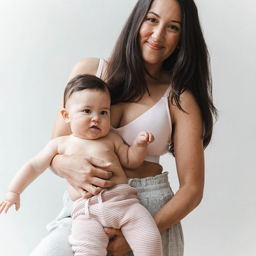 Mama, you’re glowing ✨

Motherhood is hard. Moms deserve better support. That’s why we created the world’s first leakproof nu...