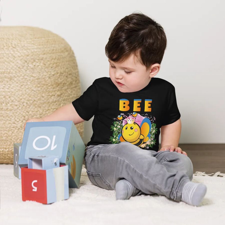 Cute Queen Bee Colorful Lovely T-Shirt-Funny Gift for Boys & Girls product image (10)