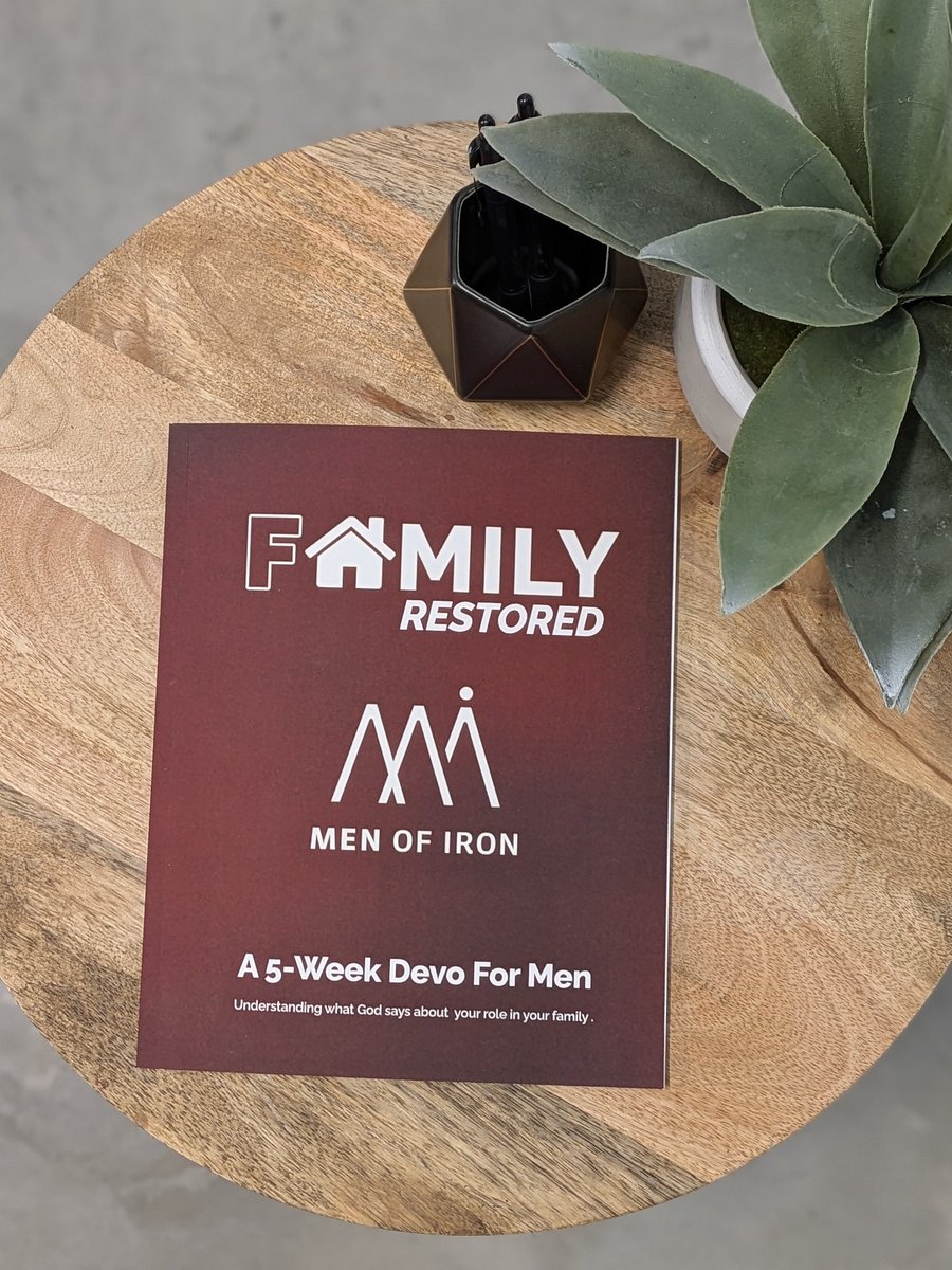 Family Restored: A Transformative 5-week Devotional from Men of Iron. product image (3)