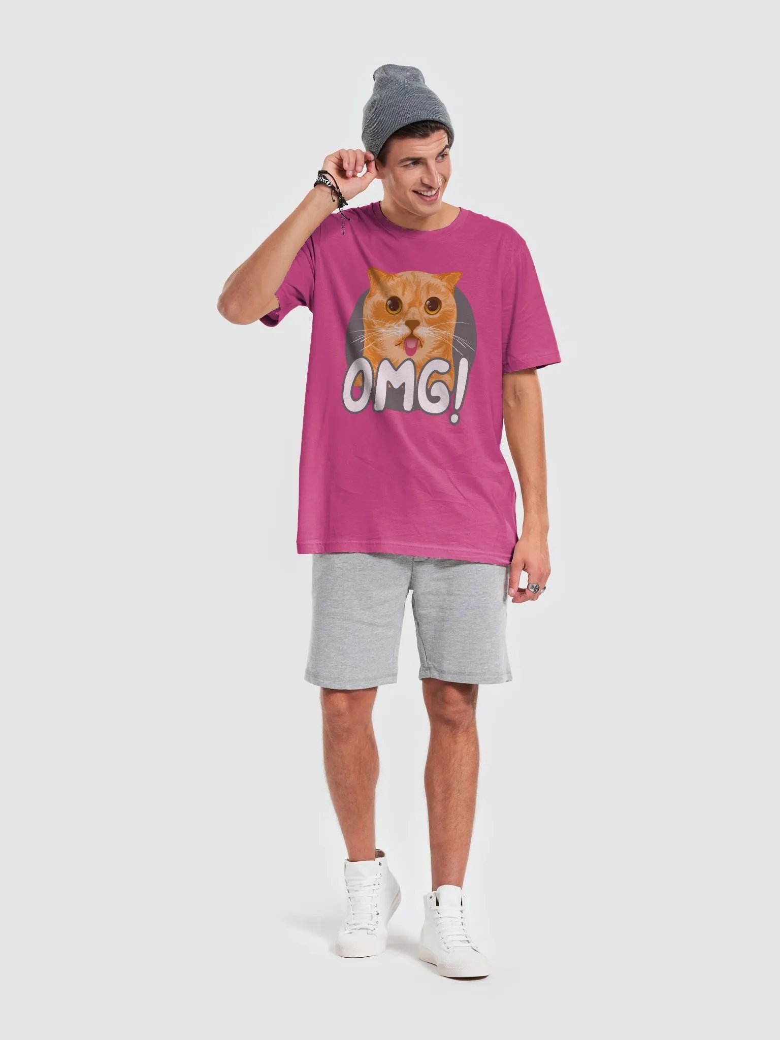 OMG! Surprised Cat Illustration T-Shirt product image (27)