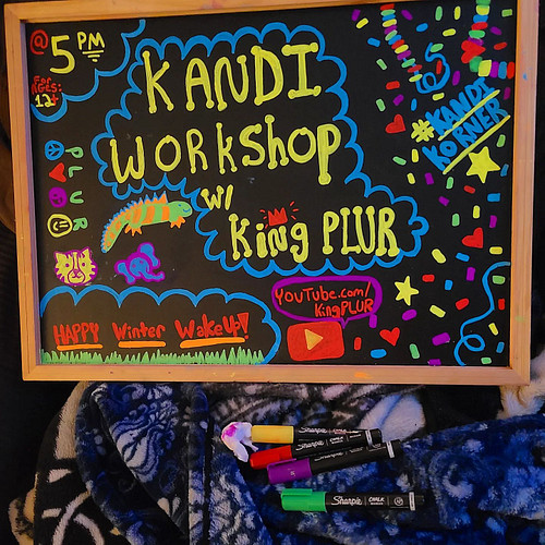 🌈teaching a kandi workshop next Friday at @winterwakeupthepoconos ⭐️ come thru! I'll be teaching yall how to make doubles & s...
