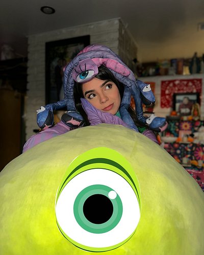 Hard Launching my Googley Bear 💚

Yes we are making out in the third pic 👁️👄👁️

LMAOOOO 

I hope everyone had an amazing Hall...