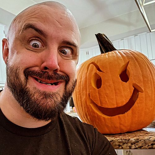 Why this pumpkin bich sweatin me?