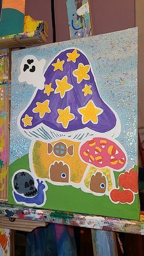 👻Spooky painting of the day!🍄
 🌟Inspo :
 I imagined a snail who loves Halloween & decorating his mushy party house. He is get...