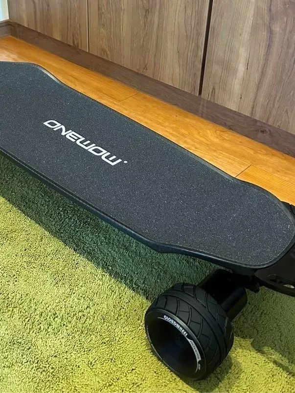 Latest electric skateboard miles phantom product image (1)