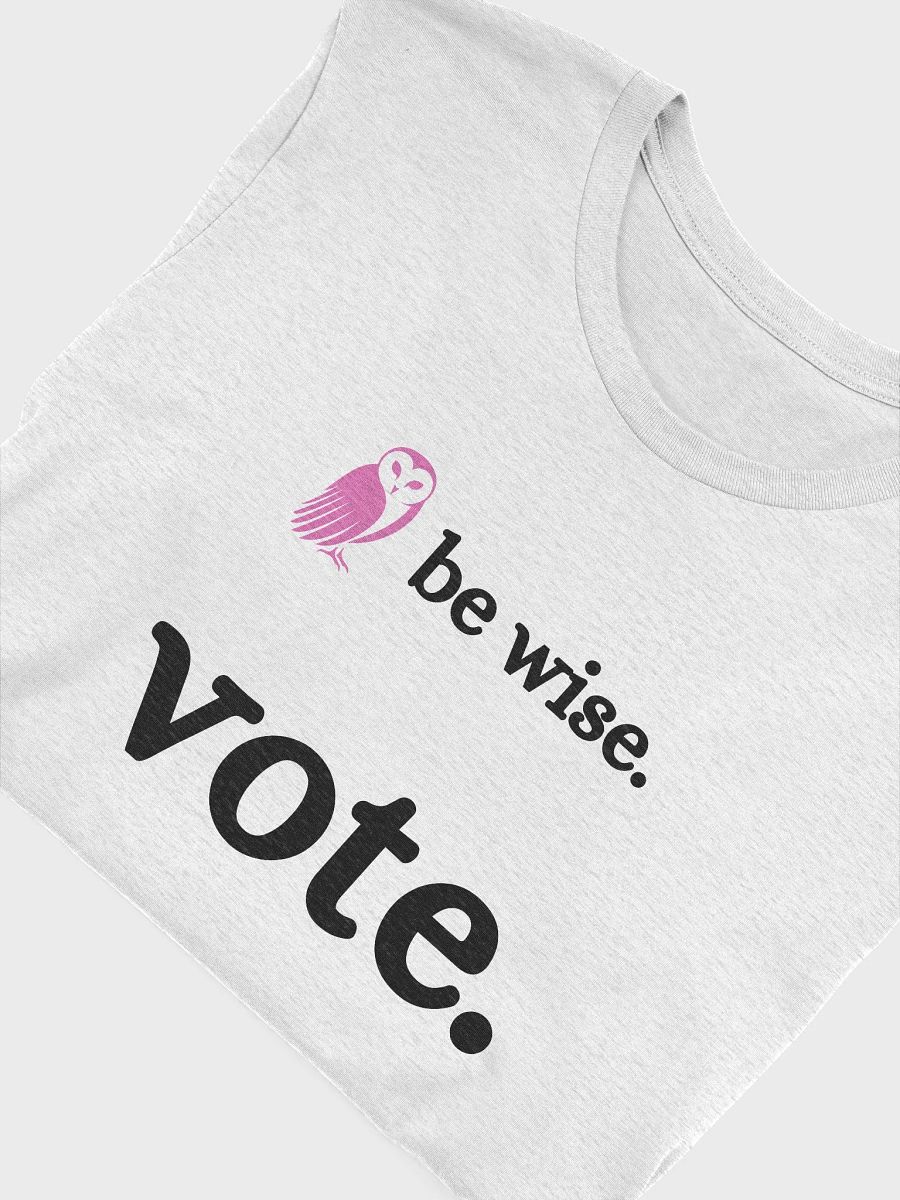 Be Wise Vote Owl Graphic T-Shirt product image (50)