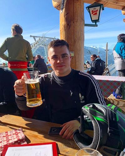 Man I want to go Skiing again so bad🙄🥺 Roll on Canada Next year🇨🇦⛷

•
•
•
•

#twitch #twitchtv #twitchstream #twitchstreaming...