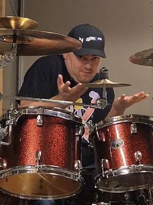 moved the drums to the new room. Working on putting black carpets in the backround and kore sound isolation. Anyway here is a drum thing.  #drums #jax #nerdcore #fyp #drummer 