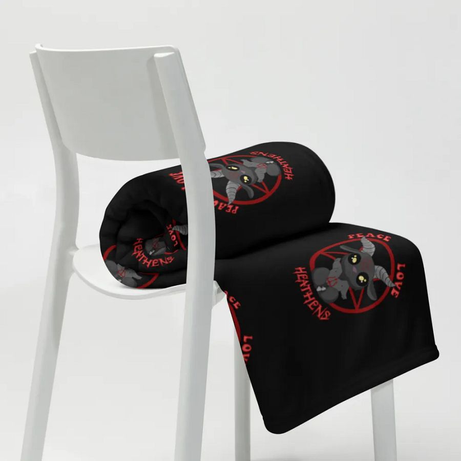 Peace, Love, Heathens Throw - Red product image (8)