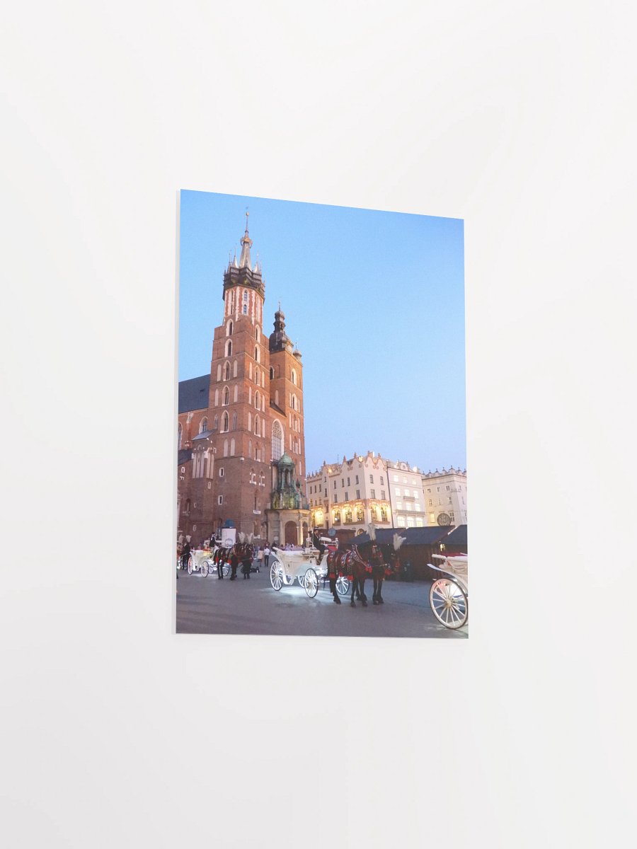 Krakow - St. Mary's Basilica and horse-drawn carriage - print/poster product image (5)