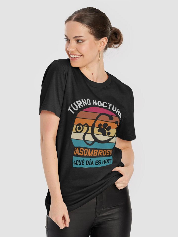 Turno nocturno-veterinaria" camiseta product image (2)