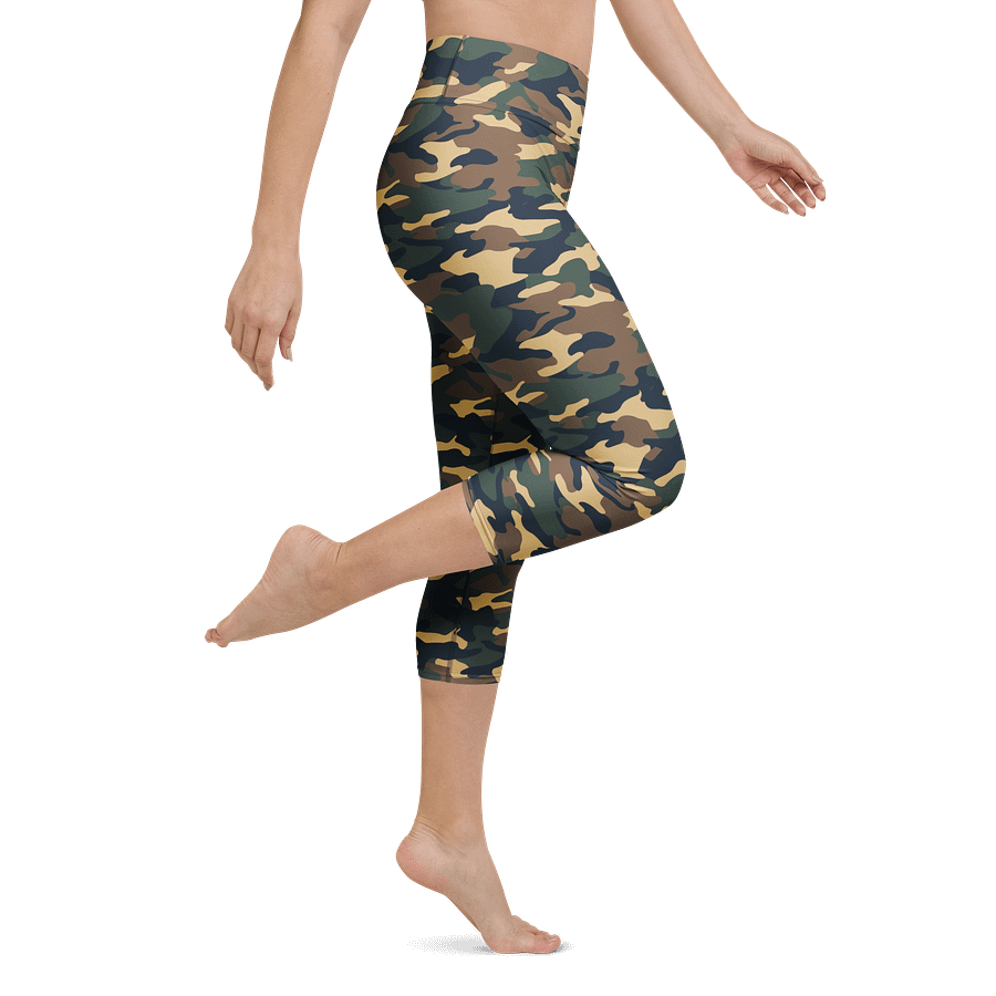 Camo Print Workout Capri Leggings product image (2)