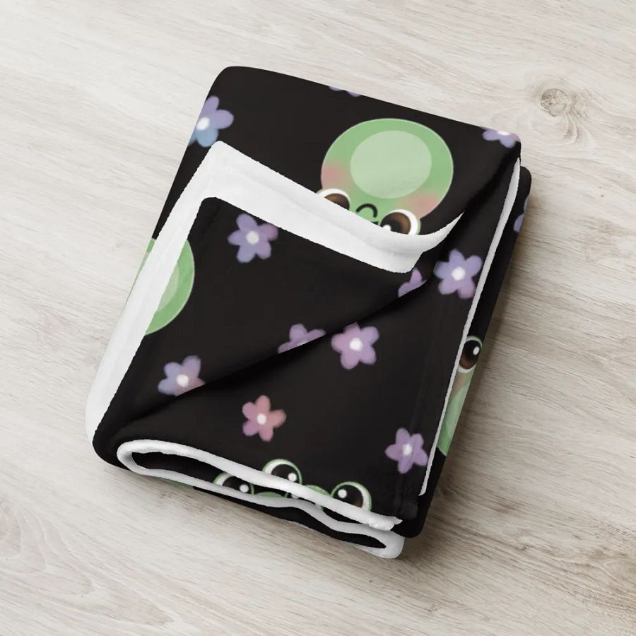 Froggy Throw Blanket product image (18)