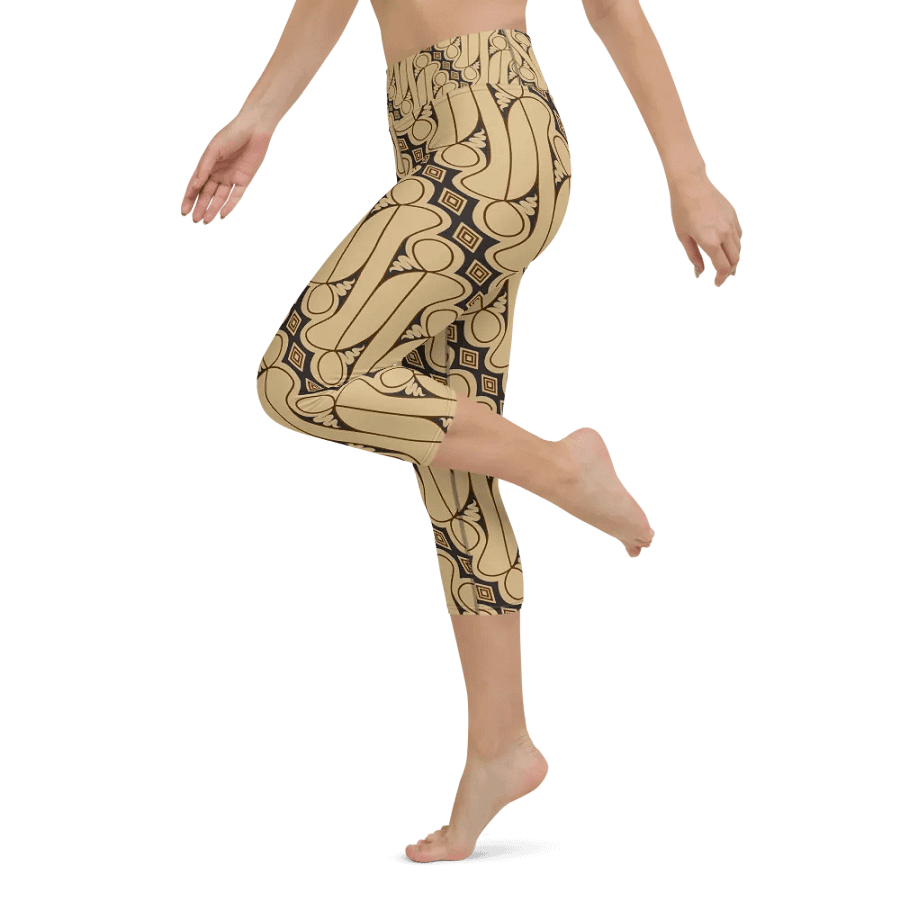 Batik Parang Rusak Capri Yoga Leggings product image (6)