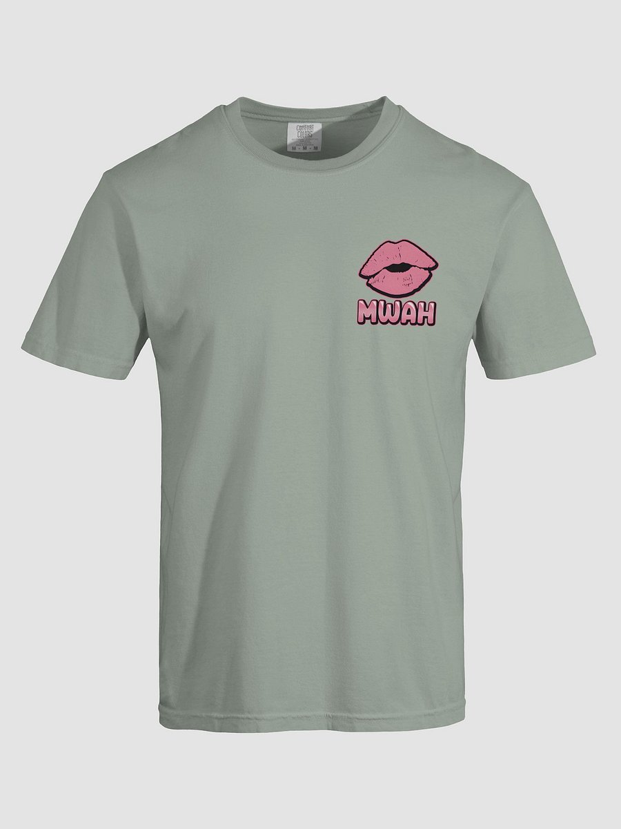 MWAH Lips Graphic Tee product image (31)