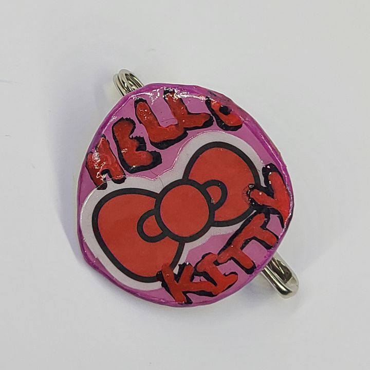 Hello Kitty Bow bottle cap pin product image (1)