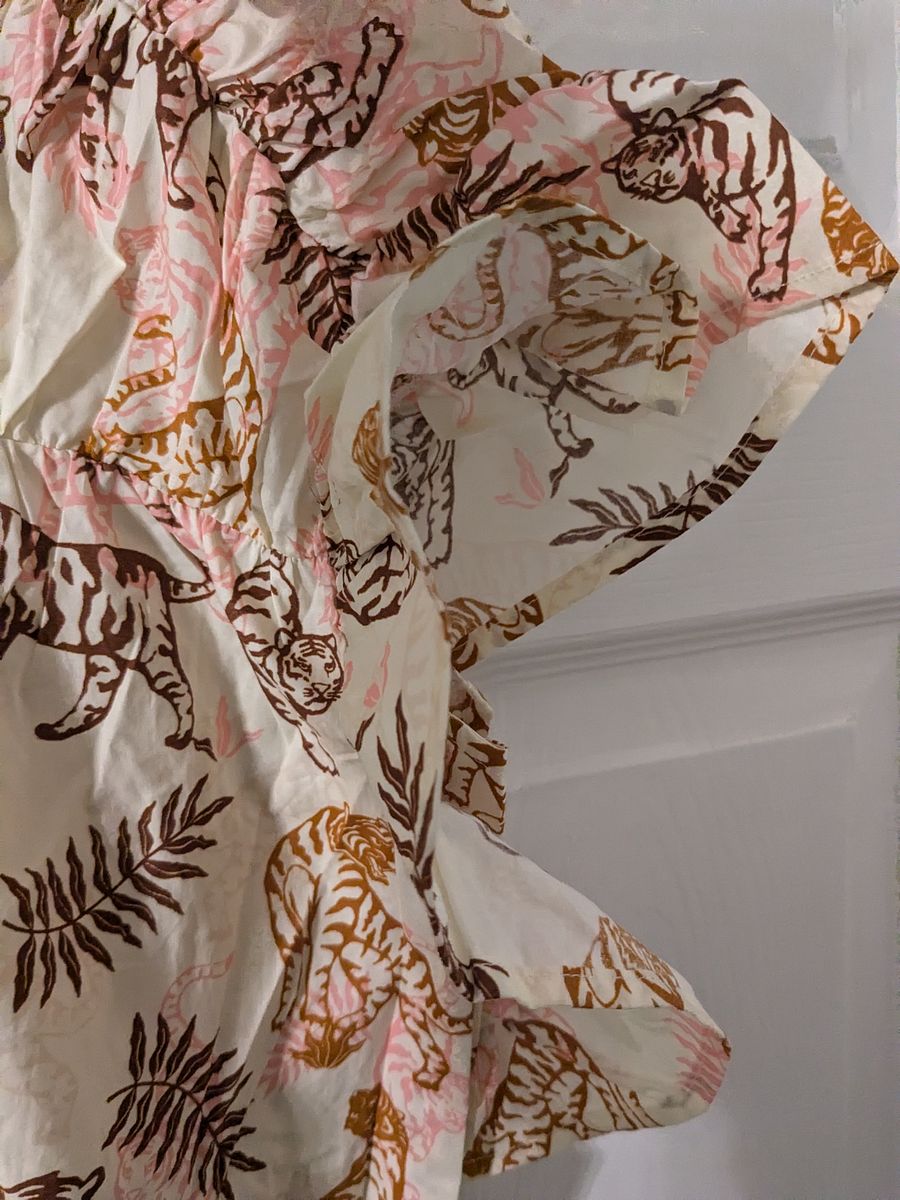 M Tiger Ruffle Sleeve Top product image (3)