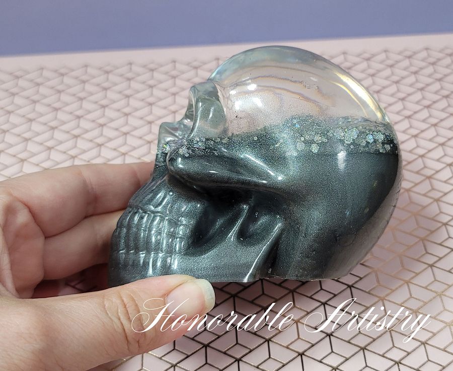 Holo Glitter and Gunmetal Grey Skull product image (5)