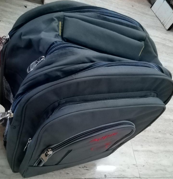 school bag product image (2)