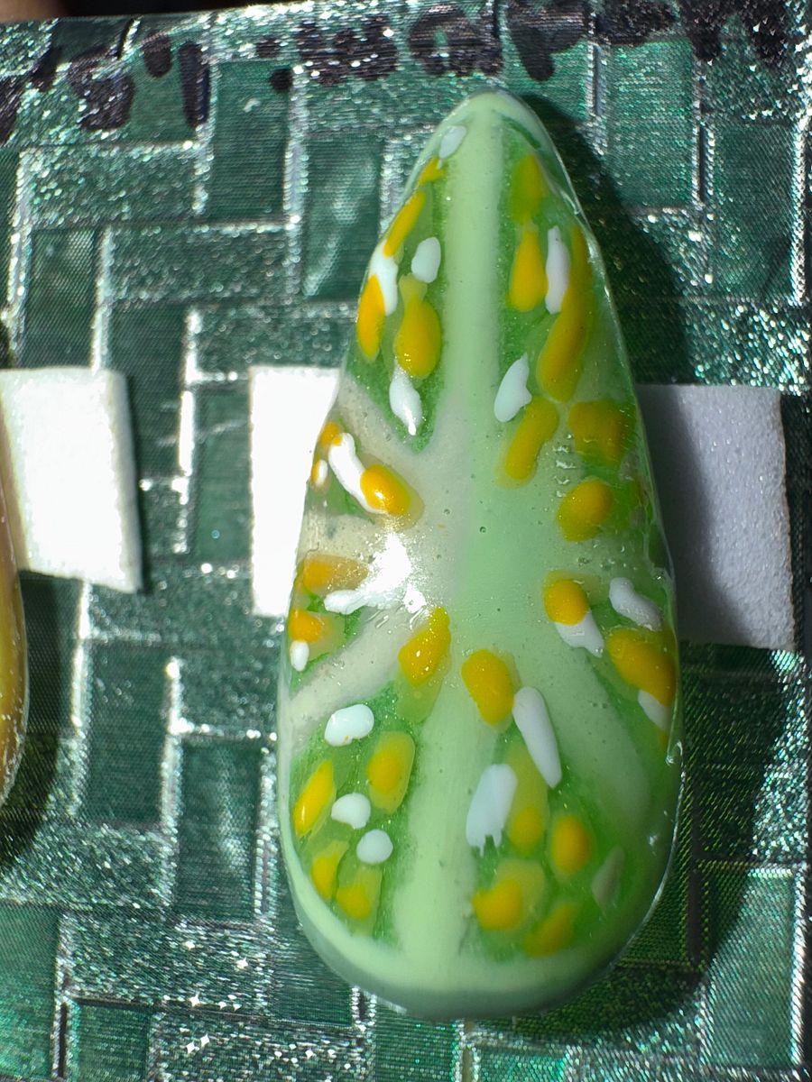 Kiwi Lime Press Ons product image (6)