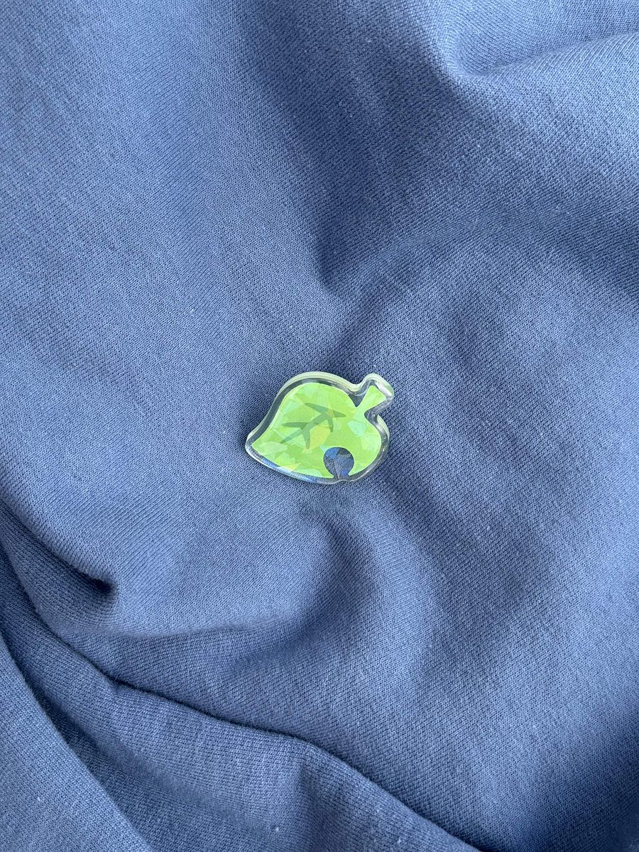 Leaf Pin product image (1)