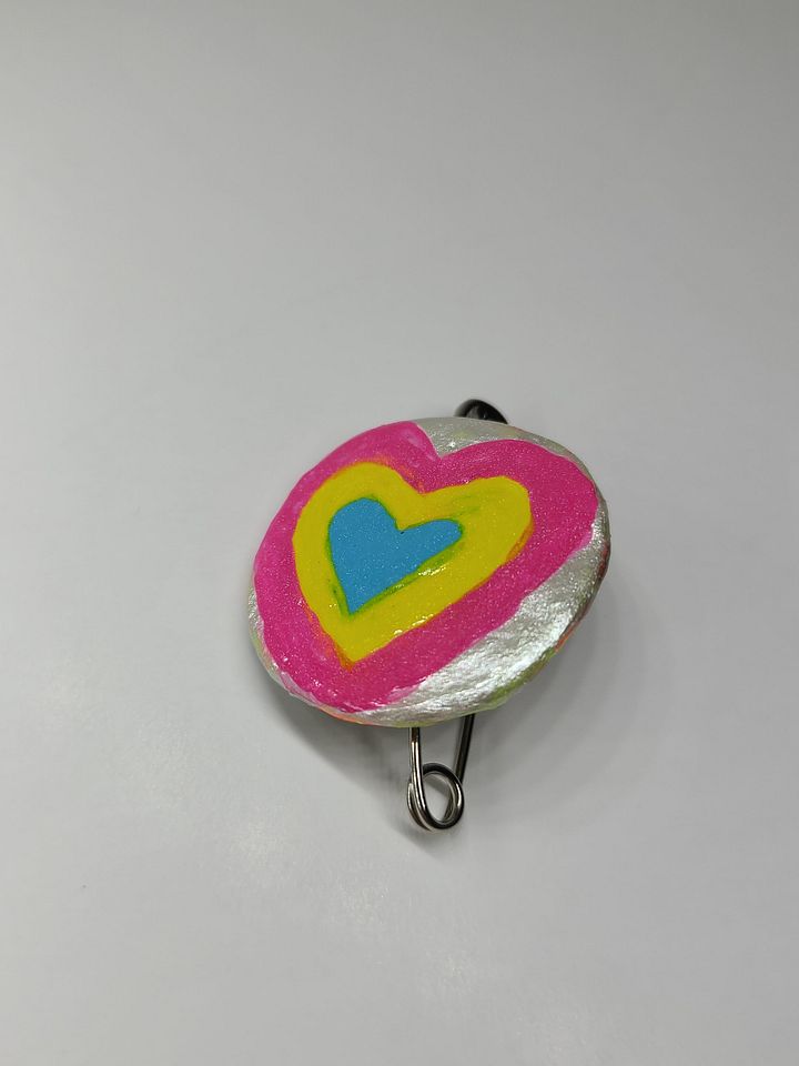 pansexual pride heart bottle cap pin product image (1)