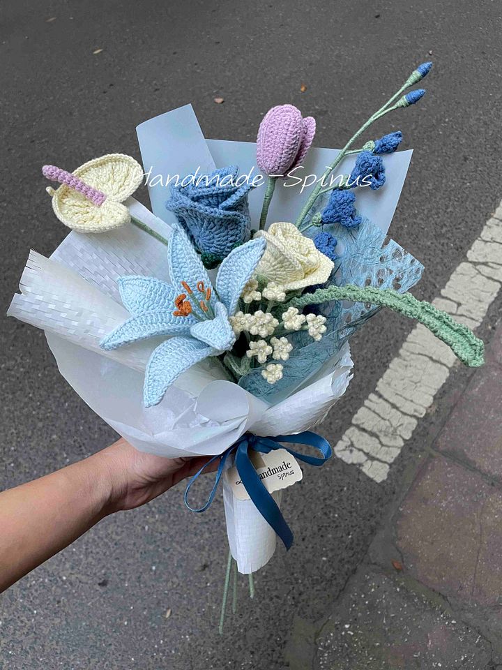 Dreamy Purple Lavender Blue Dye Crochet Knit Bouquet product image (2)