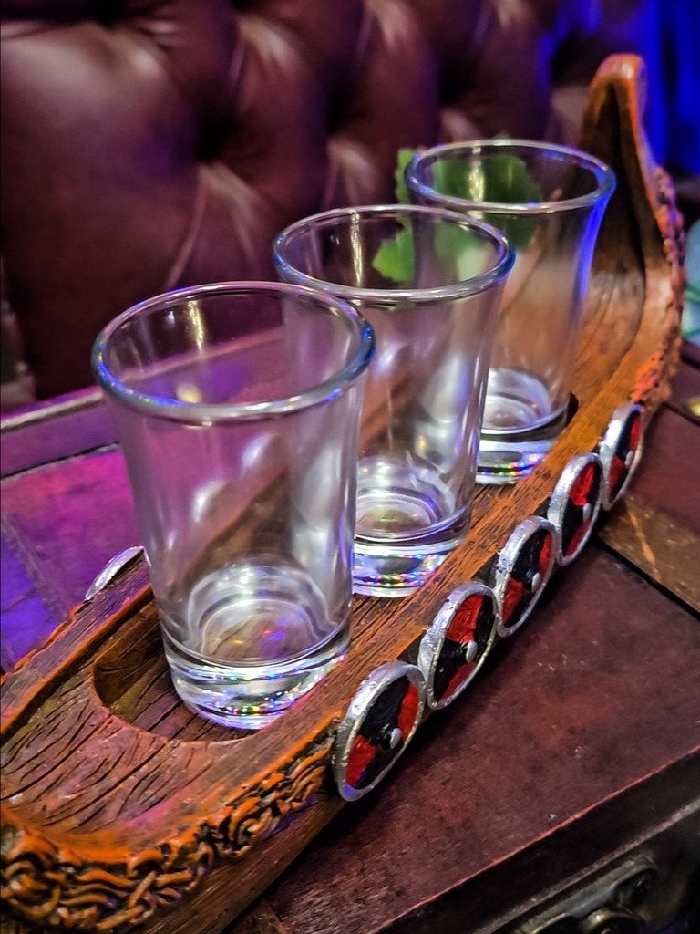 The Armored Kingdom Dragon Ship Holder with 3 Shot Glasses-Mythical Design-Dragon Build product image (6)