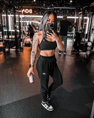 Core Day in the middle of a double 🙂‍↕️ Stay grinding 🫡 It will all pay off in the end 🖤