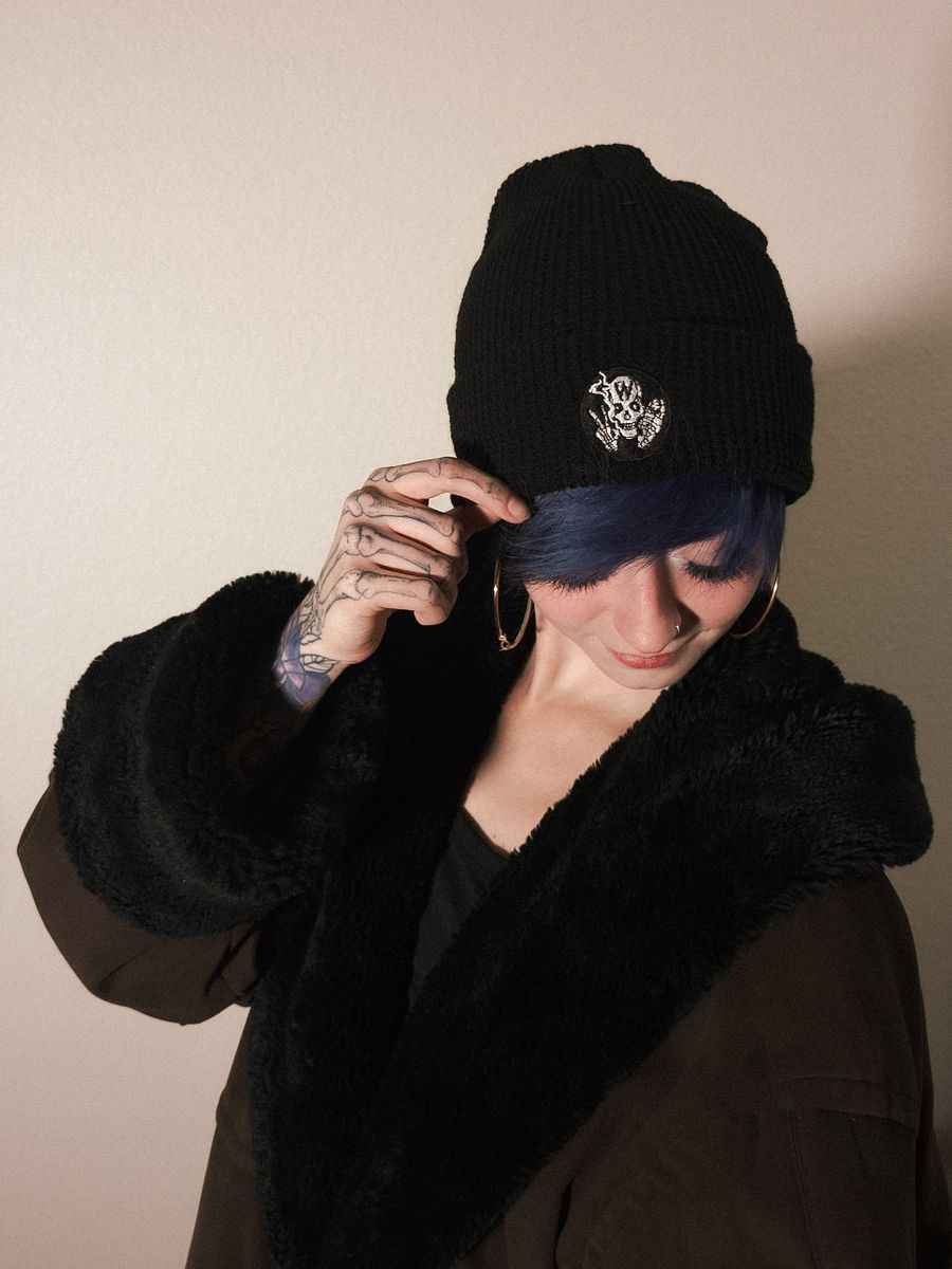 Skull Inhaler Beanie product image (2)