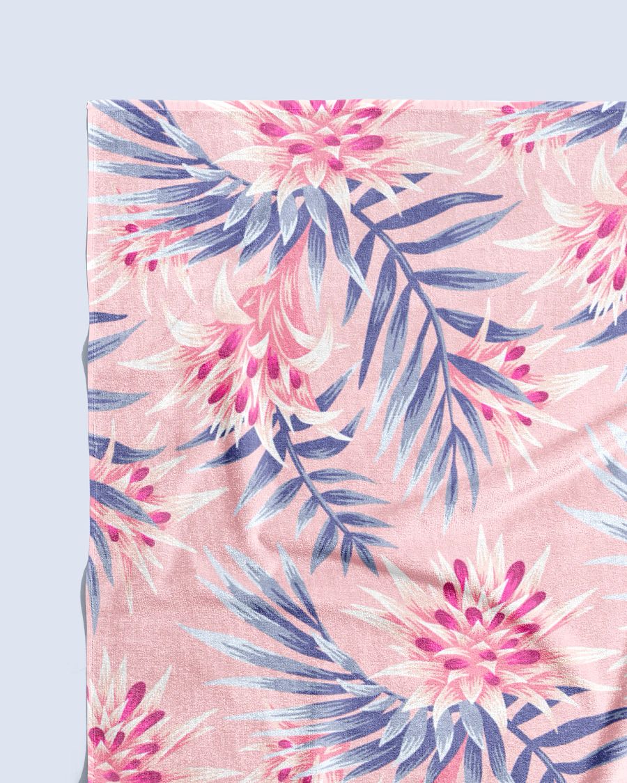 Beach Towel - Fasciata Tropical / Light Pink & Purple product image (3)
