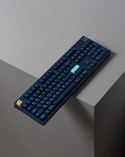 The Seal.

We need more full sized custom keyboards... I love this thing. 

Also I normally am just not into navy boards but ...