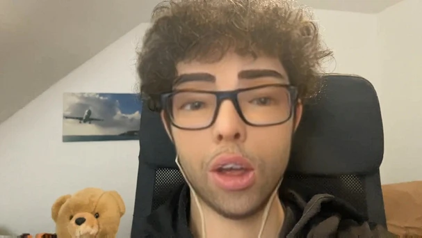 Video thumbnail