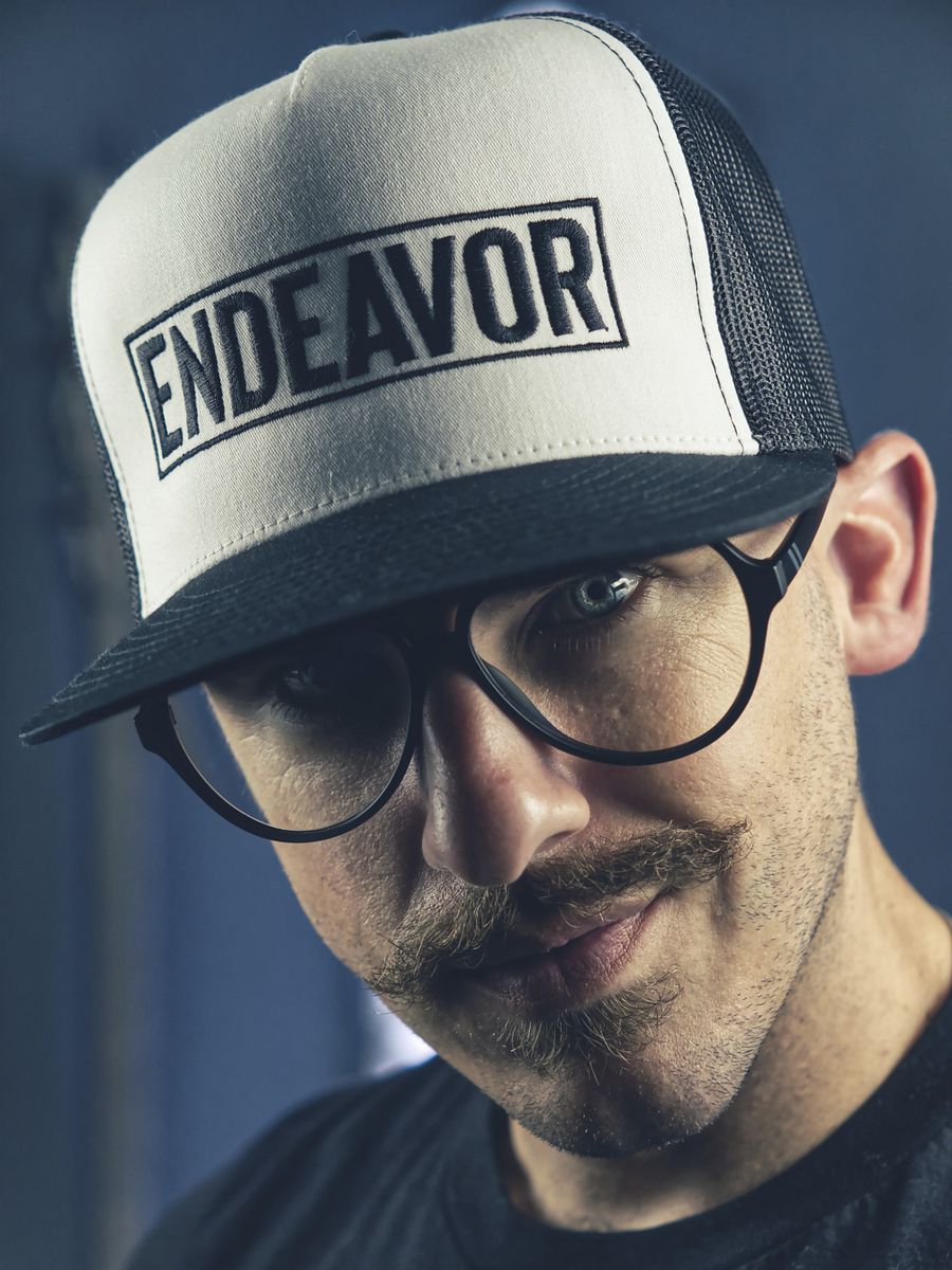 ENDEAVOR Trucker product image (1)