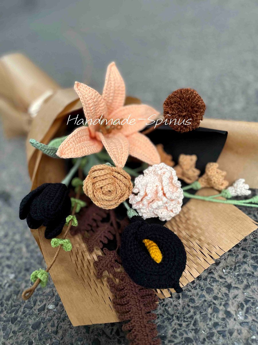 Autumn Leaves Kiss Crochet Knit Bouquet product image (5)