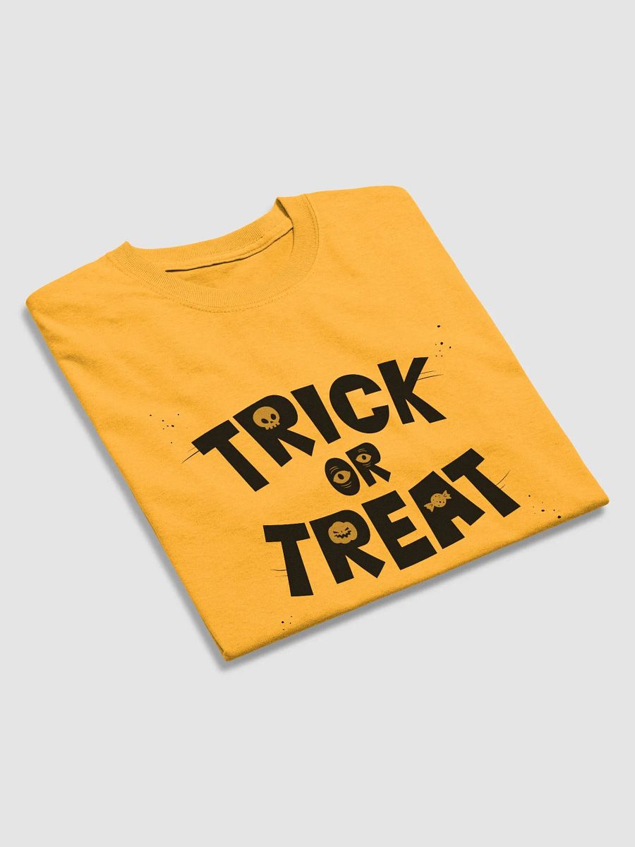 TRICK OR TREAT HALLOWEEN T-SHIRT Spooky Streetwear Delight product image (20)