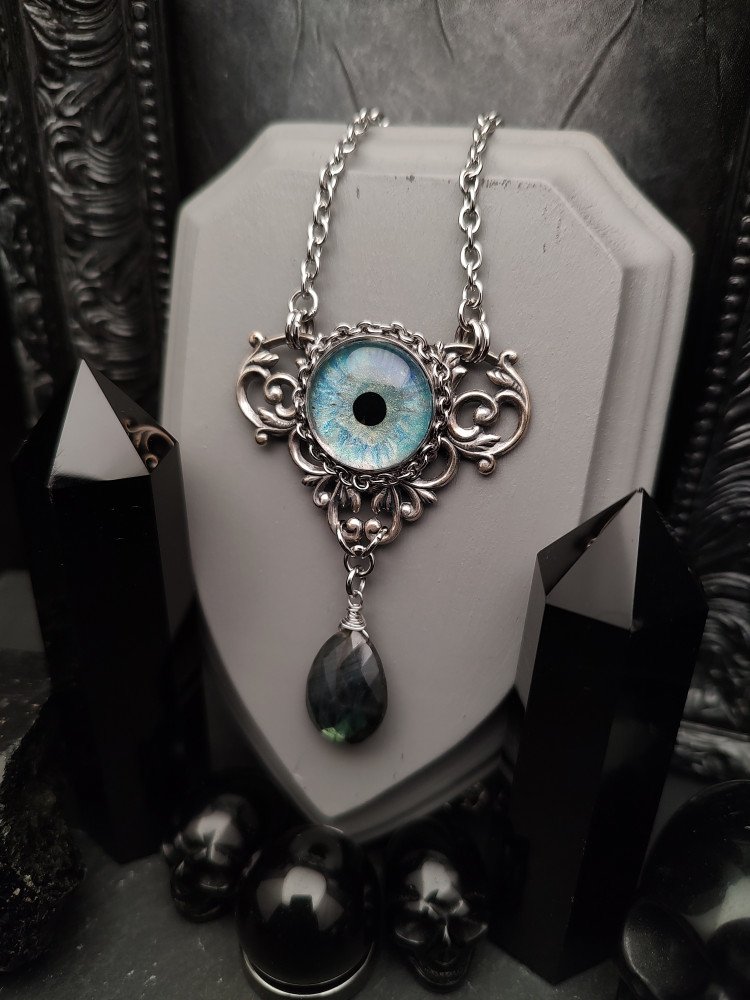 Eye Painted Amulet - FrostGlint product image (2)
