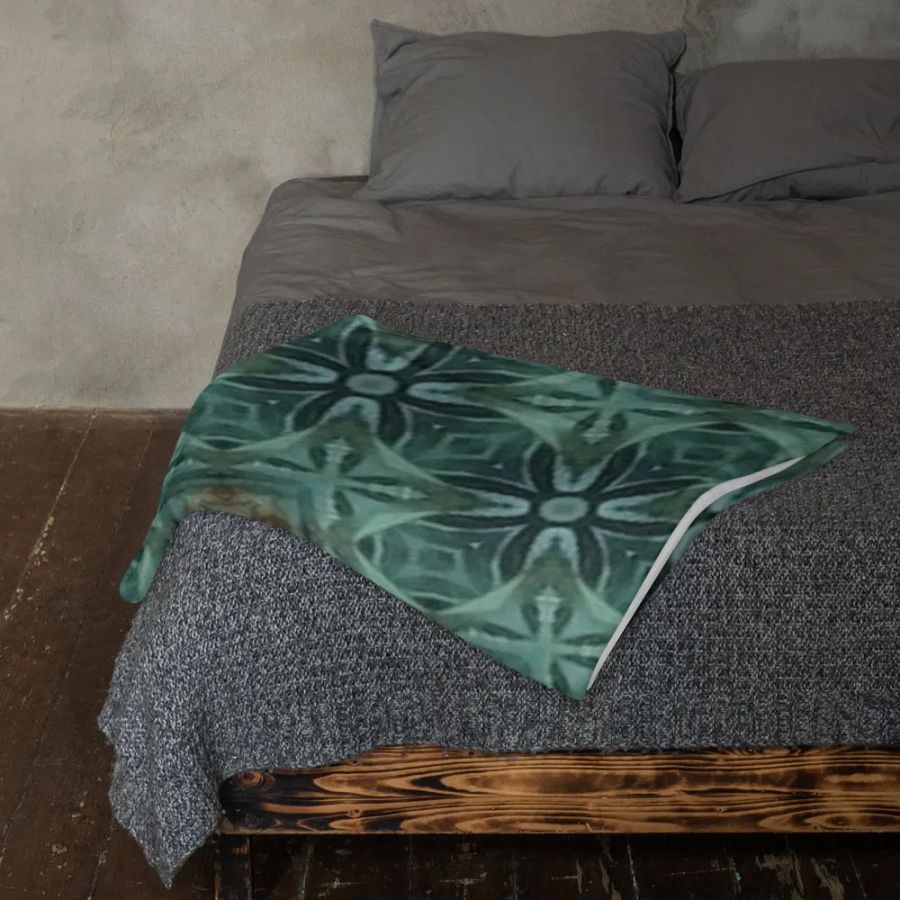 "Diagonal Floral Seamless Patterned Throw Blanket product image (11)