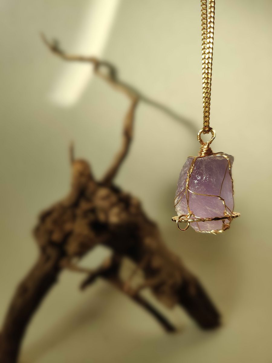 Amethyst Raw Crystal no. 02 - Haunter product image (4)